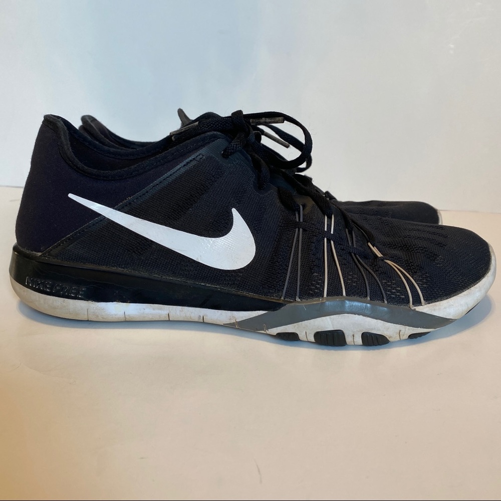 Nike Free TR 6 Women’s Running Shoes - Size: 9.5